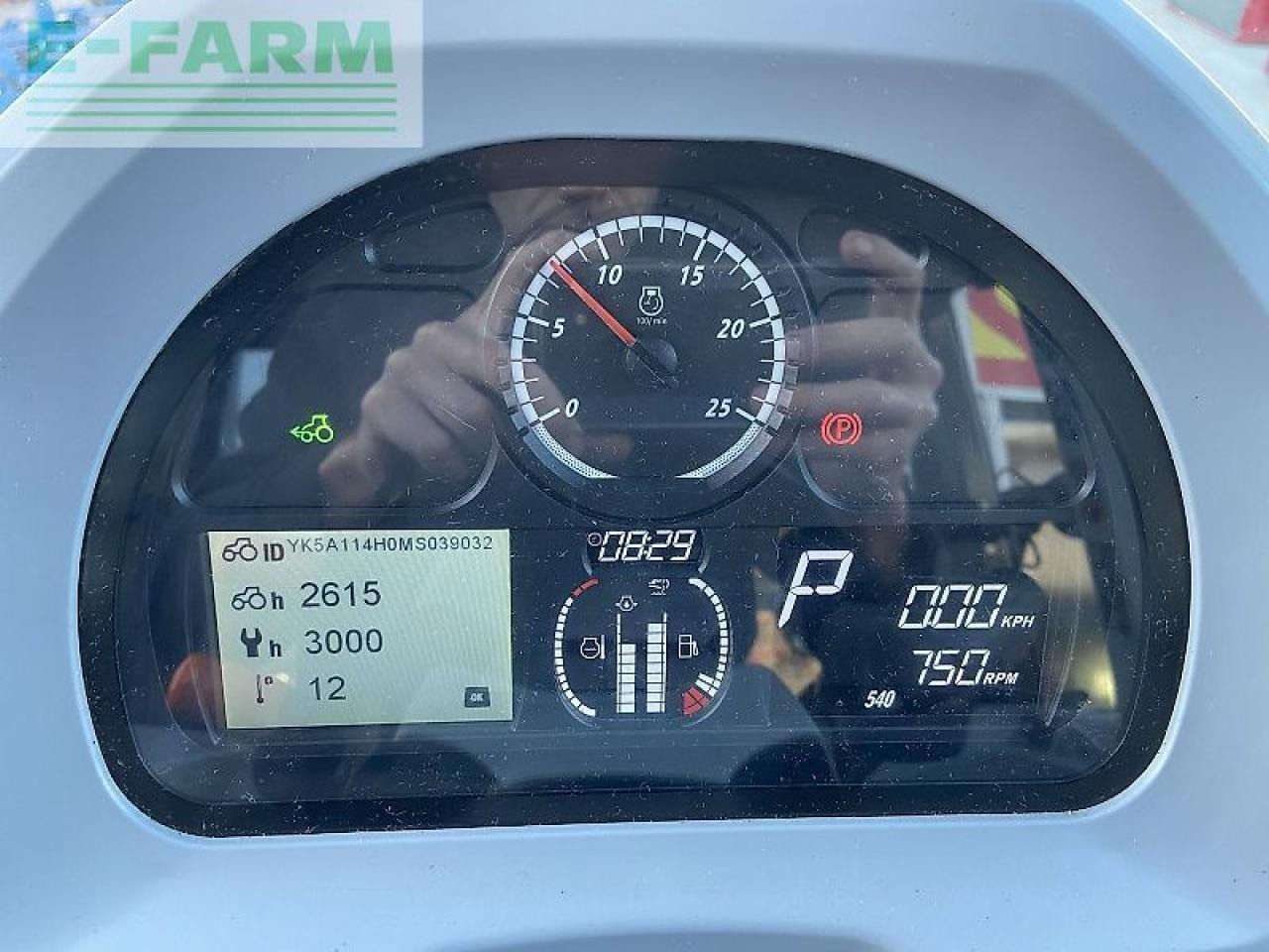 Tractor Valtra a 114: foto 14 Tractor Valtra a 114: foto 14