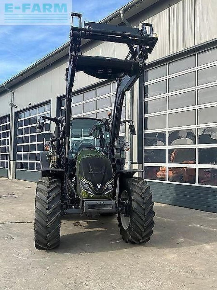 Valtra a105 - Tractor: foto 1 Valtra a105 - Tractor: foto 1