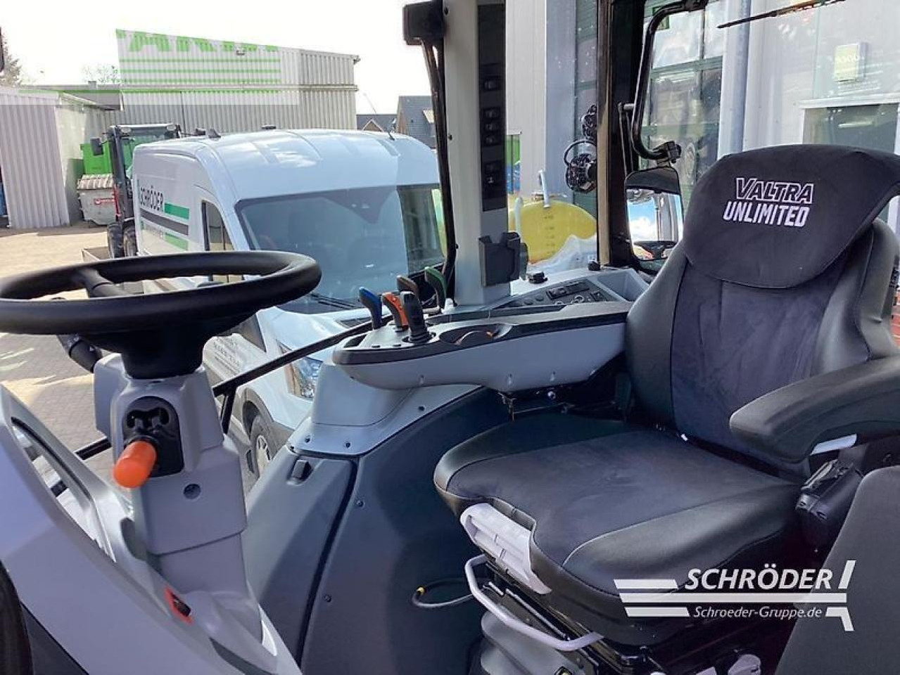 Valtra g 115 a - Tractor: foto 5 Valtra g 115 a - Tractor: foto 5