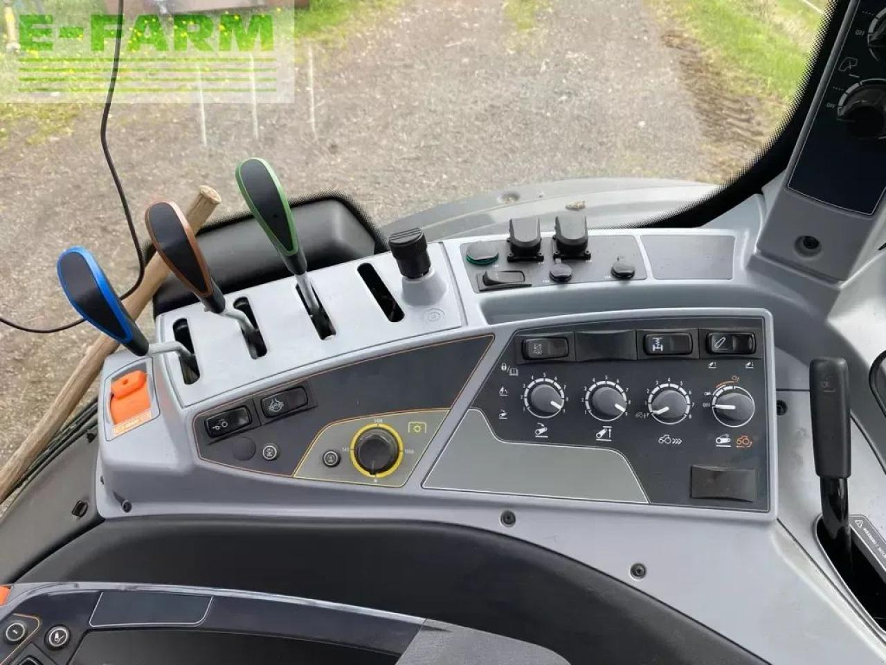 Tractor Valtra n 134 hitech 5 destockage: foto 9