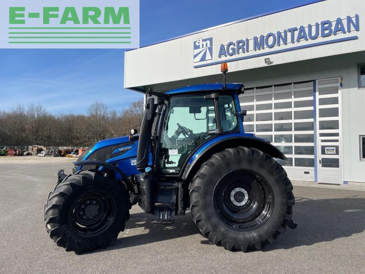 Valtra n 154 - Tractor: foto 4 Valtra n 154 - Tractor: foto 4