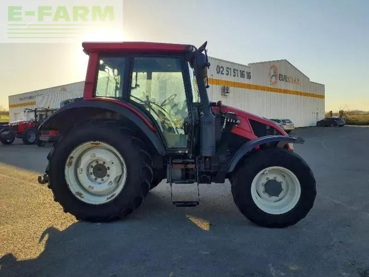 Valtra n103 - Tractor: foto 1 Valtra n103 - Tractor: foto 1
