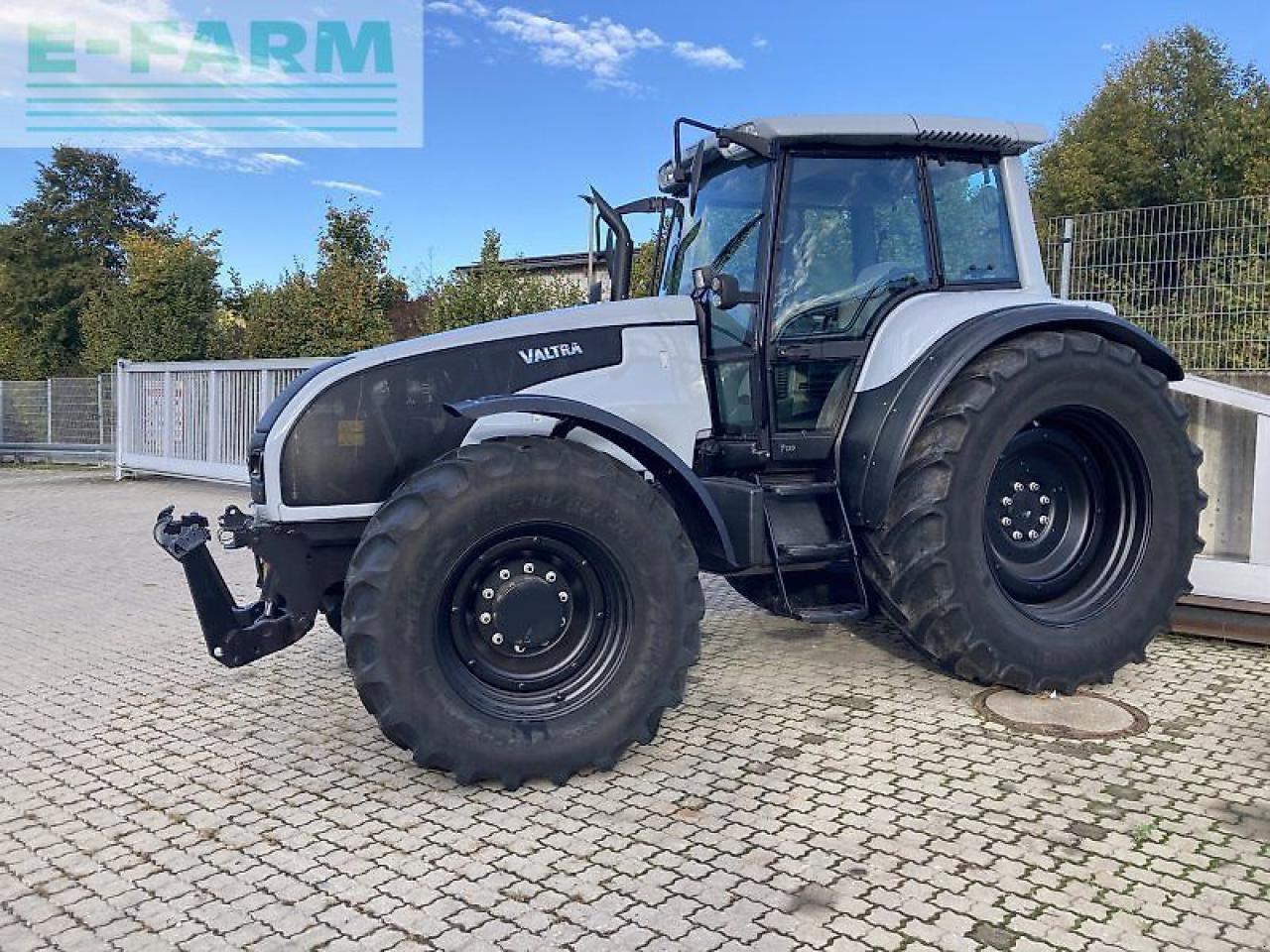 Valtra t170 - Tractor: foto 1 Valtra t170 - Tractor: foto 1