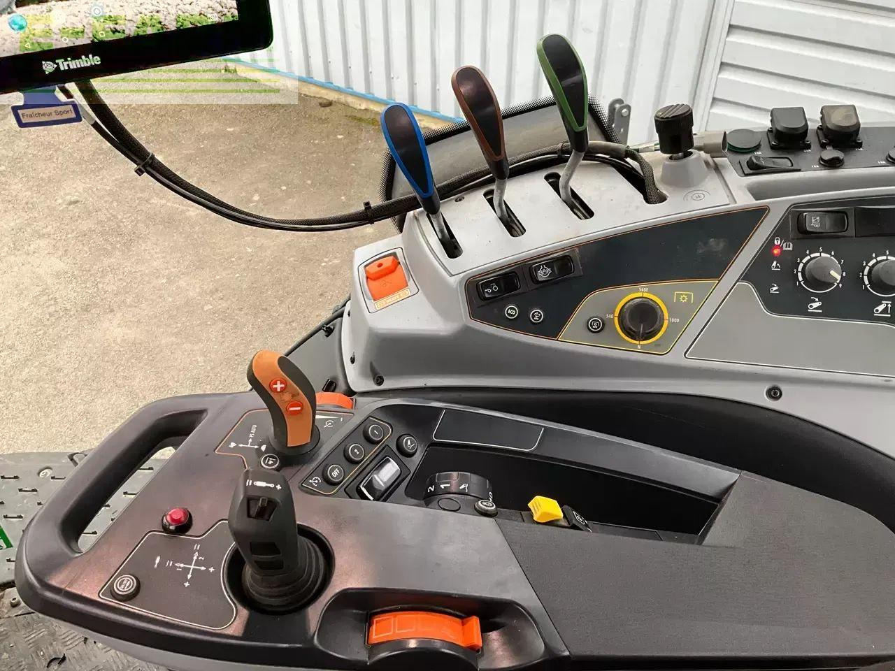 Valtra t174ea - Tractor: foto 2 Valtra t174ea - Tractor: foto 2