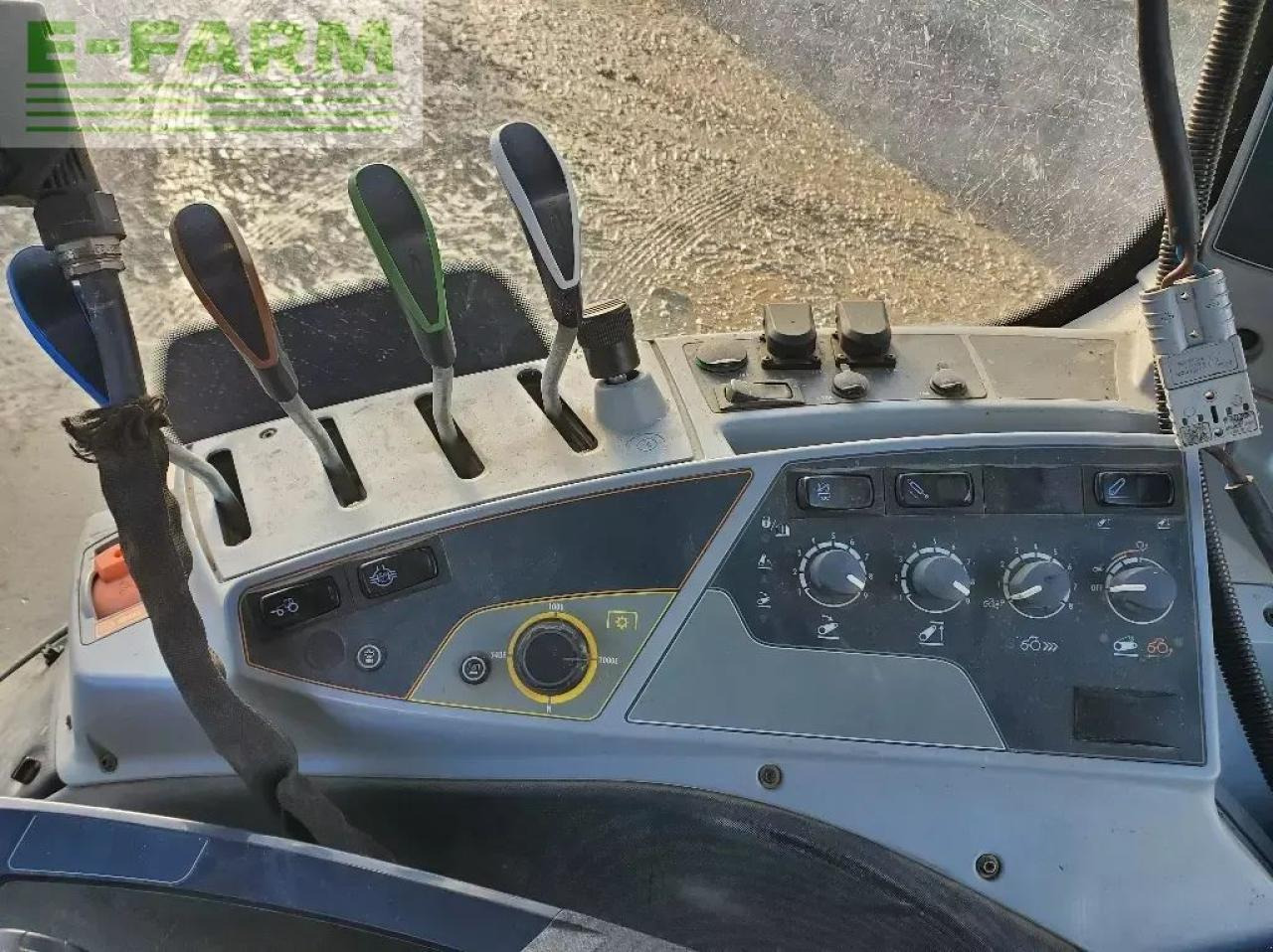 Valtra t214 active *** garantie 1 an ***** Active - Tractor: foto 2 Valtra t214 active *** garantie 1 an ***** Active - Tractor: foto 2