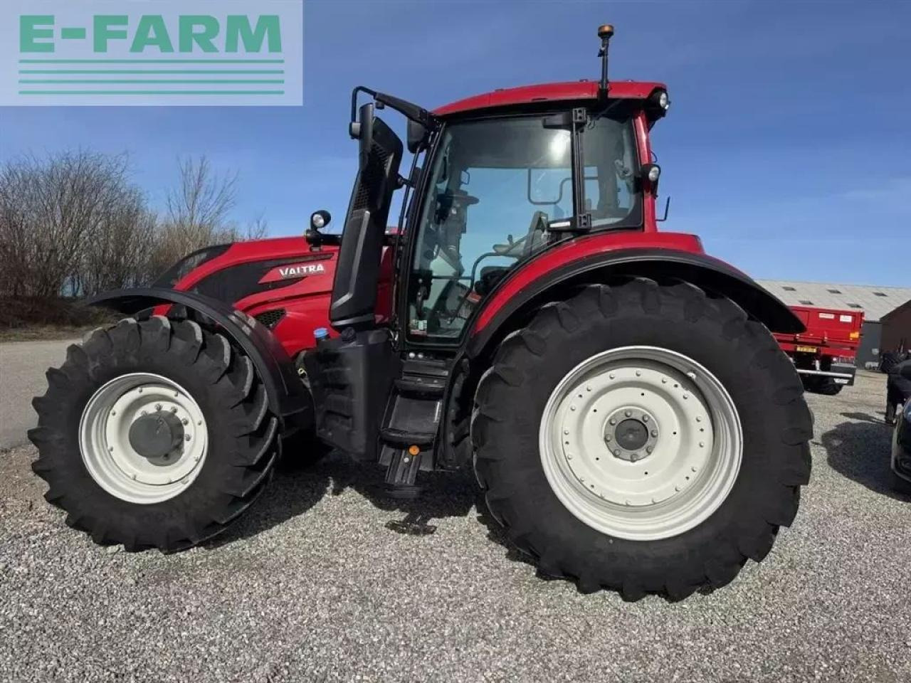 Valtra t255 activ med twin-trac vendbar købine Active - Tractor: foto 2 Valtra t255 activ med twin-trac vendbar købine Active - Tractor: foto 2