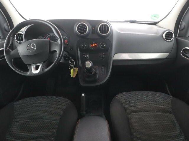 MERCEDES-BENZ Citan 111 Tourer,Klima,Sitzheizung,Tempomat,AHK... - Furgoneta de pasajeros: foto 2 MERCEDES-BENZ Citan 111 Tourer,Klima,Sitzheizung,Tempomat,AHK... - Furgoneta de pasajeros: foto 2