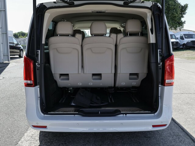 MERCEDES-BENZ EQV 300 Avantgarde Extralang,8Sitze,Leder beige - Furgoneta de pasajeros, Furgoneta eléctrica: foto 2 MERCEDES-BENZ EQV 300 Avantgarde Extralang,8Sitze,Leder beige - Furgoneta de pasajeros, Furgoneta eléctrica: foto 2