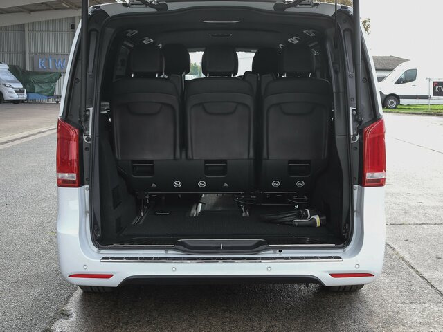 MERCEDES-BENZ EQV 300 Avantgarde Line,lang,7Sitze,2xKlima,LED... - Furgoneta de pasajeros, Furgoneta eléctrica: foto 2 MERCEDES-BENZ EQV 300 Avantgarde Line,lang,7Sitze,2xKlima,LED... - Furgoneta de pasajeros, Furgoneta eléctrica: foto 2