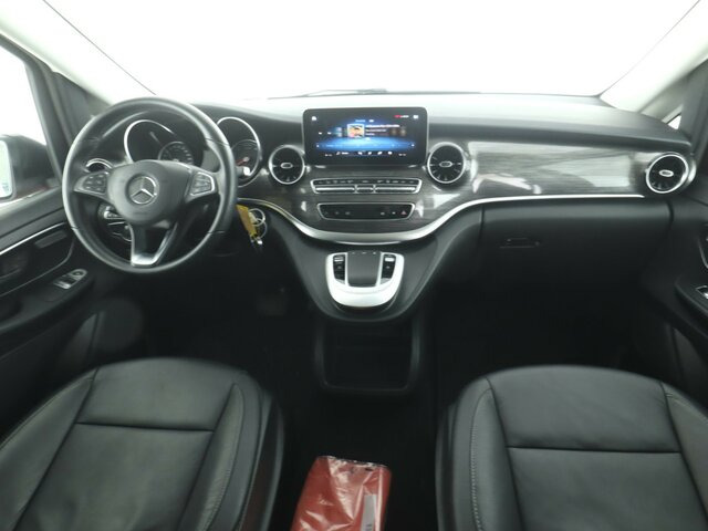 MERCEDES-BENZ EQV 300 Avantgarde,lang,8Sitzer,2xSchiebetür,LED... - Furgoneta de pasajeros, Furgoneta eléctrica: foto 2 MERCEDES-BENZ EQV 300 Avantgarde,lang,8Sitzer,2xSchiebetür,LED... - Furgoneta de pasajeros, Furgoneta eléctrica: foto 2