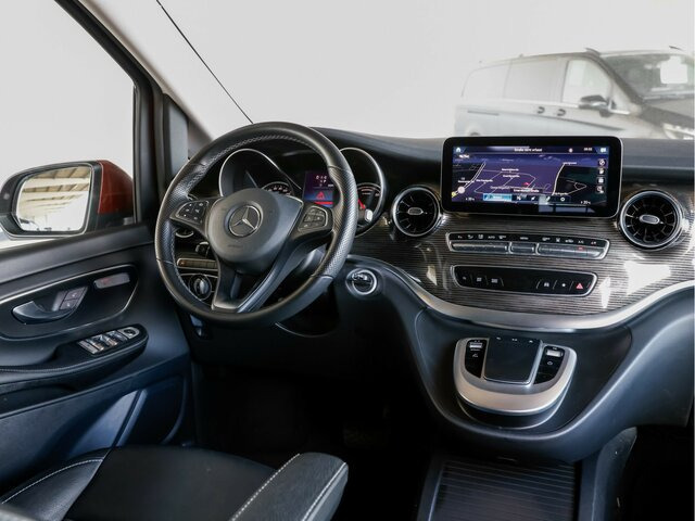 MERCEDES-BENZ EQV 300 Extralang,Avantgarde,7Sitze,2xSchiebetür - Furgoneta de pasajeros, Furgoneta eléctrica: foto 4 MERCEDES-BENZ EQV 300 Extralang,Avantgarde,7Sitze,2xSchiebetür - Furgoneta de pasajeros, Furgoneta eléctrica: foto 4