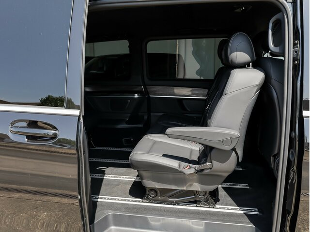 MERCEDES-BENZ EQV 300 Extralang,Avantgarde,8Sitze,2xelektr.Tür - Furgoneta de pasajeros, Furgoneta eléctrica: foto 5 MERCEDES-BENZ EQV 300 Extralang,Avantgarde,8Sitze,2xelektr.Tür - Furgoneta de pasajeros, Furgoneta eléctrica: foto 5