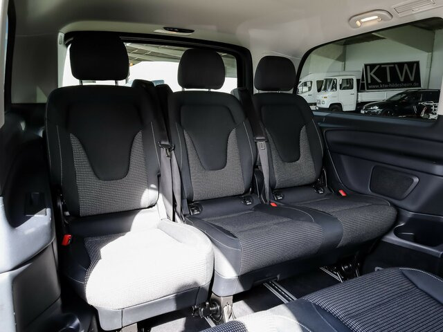 MERCEDES-BENZ EQV 300 lang,7Sitze,2xKlima,2Schiebetür el.,LED... - Minibús, Autobús eléctrico: foto 4 MERCEDES-BENZ EQV 300 lang,7Sitze,2xKlima,2Schiebetür el.,LED... - Minibús, Autobús eléctrico: foto 4