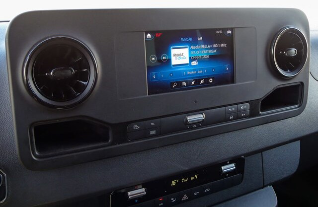 MERCEDES-BENZ Sprinter 214 CDI Kasten,3924,MBUX,Kamera... - Furgoneta pequeña: foto 5 MERCEDES-BENZ Sprinter 214 CDI Kasten,3924,MBUX,Kamera... - Furgoneta pequeña: foto 5