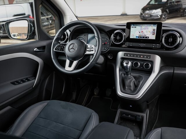 MERCEDES-BENZ T 180 Progressive,MBUX,LED,Navi,Kamera,Tempomat - Furgoneta de pasajeros: foto 3 MERCEDES-BENZ T 180 Progressive,MBUX,LED,Navi,Kamera,Tempomat - Furgoneta de pasajeros: foto 3