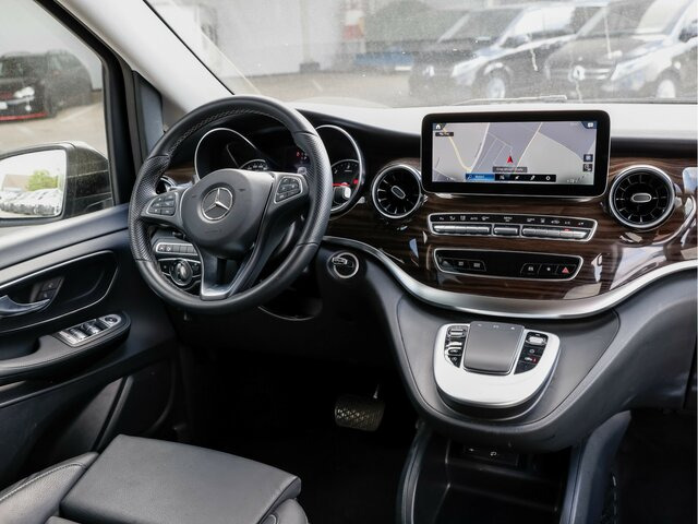 MERCEDES-BENZ V 300 Avantgarde Extralang,2xSchiebetür elektr. - Minibús, Furgoneta de pasajeros: foto 4 MERCEDES-BENZ V 300 Avantgarde Extralang,2xSchiebetür elektr. - Minibús, Furgoneta de pasajeros: foto 4