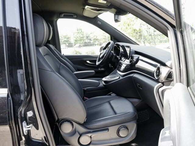 MERCEDES-BENZ V 300 Avantgarde Extralang,Allrad,2Schiebetüren - Minibús, Furgoneta de pasajeros: foto 3 MERCEDES-BENZ V 300 Avantgarde Extralang,Allrad,2Schiebetüren - Minibús, Furgoneta de pasajeros: foto 3