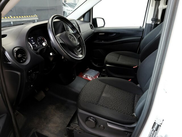 MERCEDES-BENZ Vito 114 TourerPro,Extralang,8Sitzer,Automatik - Minibús, Furgoneta de pasajeros: foto 2 MERCEDES-BENZ Vito 114 TourerPro,Extralang,8Sitzer,Automatik - Minibús, Furgoneta de pasajeros: foto 2