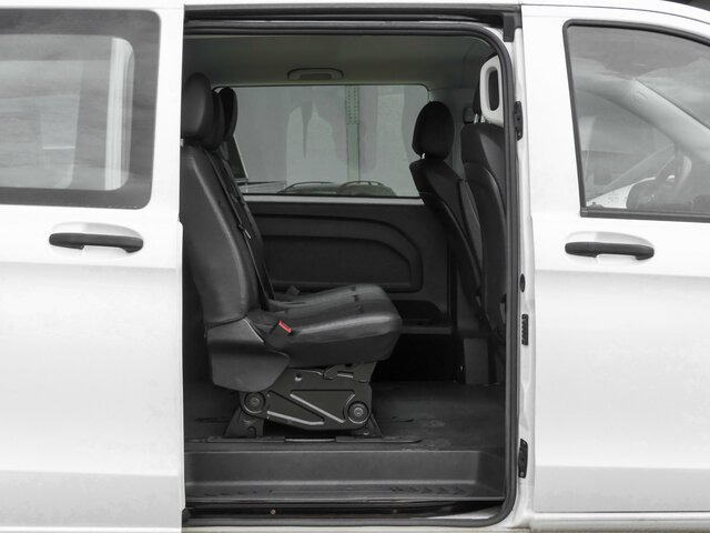 MERCEDES-BENZ Vito 114 TourerPro,Extralang,AMF Rollstuhlrampe - Furgoneta de pasajeros: foto 2 MERCEDES-BENZ Vito 114 TourerPro,Extralang,AMF Rollstuhlrampe - Furgoneta de pasajeros: foto 2