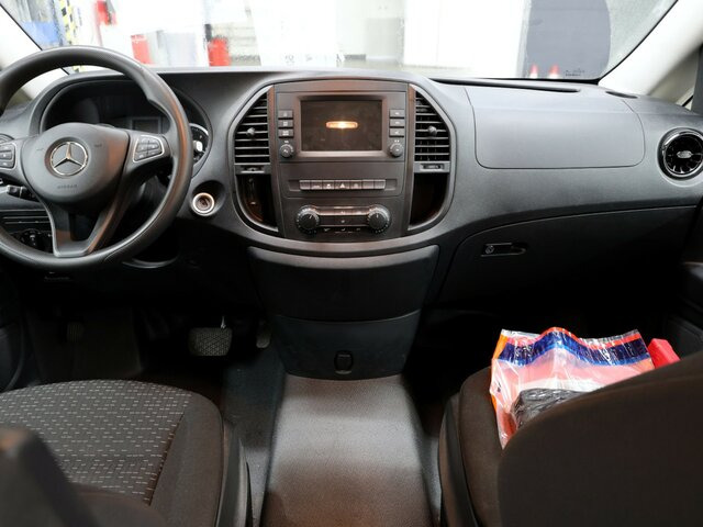 MERCEDES-BENZ Vito 114 TourerPro,lang,Automatik,8Sitze,Kamera... - Furgoneta de pasajeros: foto 2 MERCEDES-BENZ Vito 114 TourerPro,lang,Automatik,8Sitze,Kamera... - Furgoneta de pasajeros: foto 2