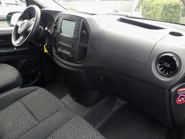 MERCEDES-BENZ Vito 116CDI lang,TourerPro,2xKlima,9Sitze - Minibús, Furgoneta de pasajeros: foto 3 MERCEDES-BENZ Vito 116CDI lang,TourerPro,2xKlima,9Sitze - Minibús, Furgoneta de pasajeros: foto 3