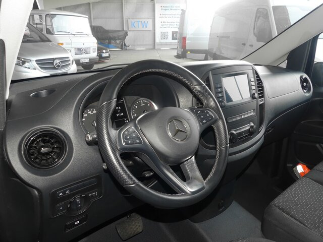 MERCEDES-BENZ Vito 116CDI lang,TourerPro,2xKlima,9Sitze,Kamera - Minibús, Furgoneta de pasajeros: foto 4 MERCEDES-BENZ Vito 116CDI lang,TourerPro,2xKlima,9Sitze,Kamera - Minibús, Furgoneta de pasajeros: foto 4