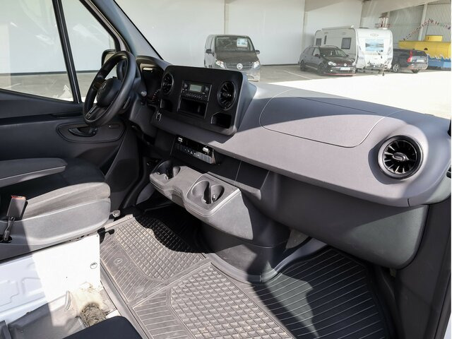 MERCEDES-BENZ eSprinter 312 Kasten FWD,3.924mm Radstand - Furgón, Furgoneta eléctrica: foto 5 MERCEDES-BENZ eSprinter 312 Kasten FWD,3.924mm Radstand - Furgón, Furgoneta eléctrica: foto 5