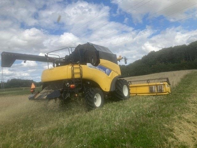 Leasing para New Holland CR 980 1050er hjul og 30Fod 4 hjulstræk  New Holland CR 980 1050er hjul og 30Fod 4 hjulstræk: foto 11