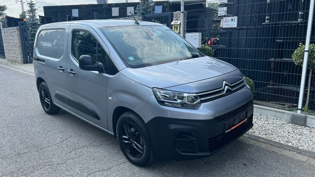 Furgoneta caja cerrada Citroën Berlingo 1.5 Blue HDI, Kasten, 8 Reifen, Klima: foto 30
