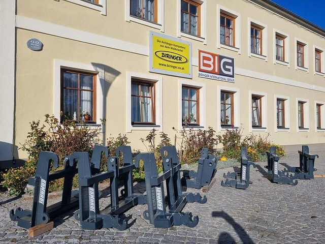 Sonarol JCB, Merlo, Euro Adapter auf Dreipunkt Aufnahme KATII HERBST AKTION!! - Maquinaria de construcción: foto 2 Sonarol JCB, Merlo, Euro Adapter auf Dreipunkt Aufnahme KATII HERBST AKTION!! - Maquinaria de construcción: foto 2