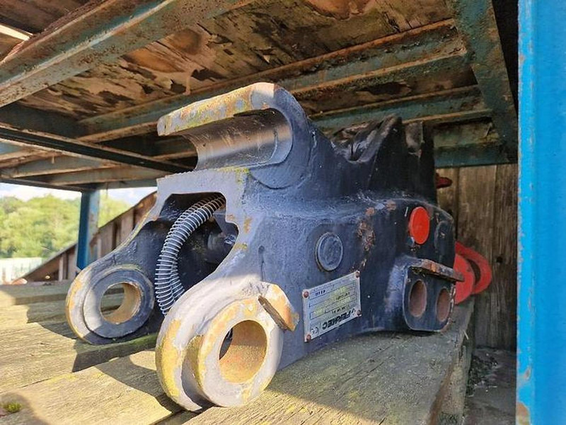 Terex / Fermec / MF Schnellwechsler - Acoplamiento rápido: foto 1 Terex / Fermec / MF Schnellwechsler - Acoplamiento rápido: foto 1