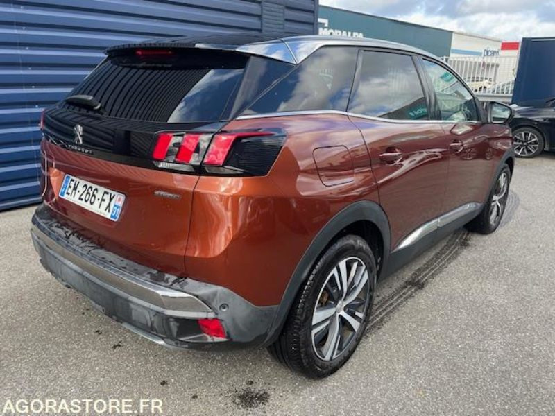 3008 GT-LINE 1.2 PT 130cv. 05/2017. 117900 KM - SUV/ Todoterreno: foto 3 3008 GT-LINE 1.2 PT 130cv. 05/2017. 117900 KM - SUV/ Todoterreno: foto 3
