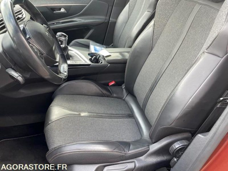 3008 GT-LINE 1.2 PT 130cv. 05/2017. 117900 KM - SUV/ Todoterreno: foto 5 3008 GT-LINE 1.2 PT 130cv. 05/2017. 117900 KM - SUV/ Todoterreno: foto 5