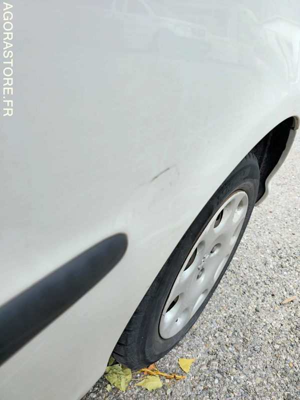 5277 YQ 74 - Peugeot 206 - Coche: foto 4 5277 YQ 74 - Peugeot 206 - Coche: foto 4