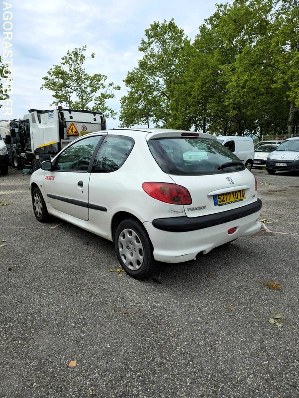 5277 YQ 74 - Peugeot 206 - Coche: foto 5 5277 YQ 74 - Peugeot 206 - Coche: foto 5