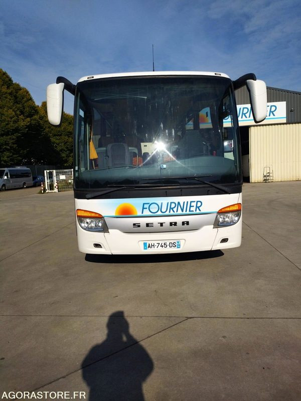 AUTOCAR SETRA 415 GT / 2006 / 556527 KM / 49 PLACES+WC / BVM / 1ERE MAIN - Autocar: foto 1 AUTOCAR SETRA 415 GT / 2006 / 556527 KM / 49 PLACES+WC / BVM / 1ERE MAIN - Autocar: foto 1