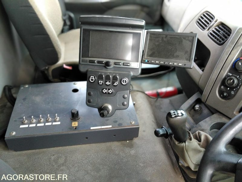 BALAYEUSE DM-075-AD - Barredora vial: foto 2 BALAYEUSE DM-075-AD - Barredora vial: foto 2