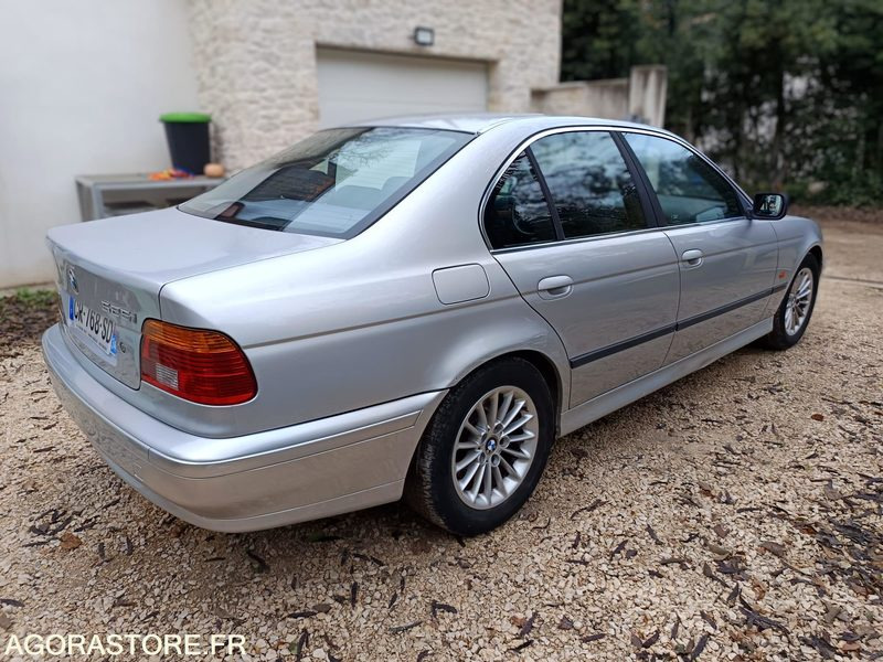 BMW SERIE 5 525i 2.5 i 192CH BOITE AUTOMATIQUE - 2001 - 212000KMS - Coche: foto 5 BMW SERIE 5 525i 2.5 i 192CH BOITE AUTOMATIQUE - 2001 - 212000KMS - Coche: foto 5