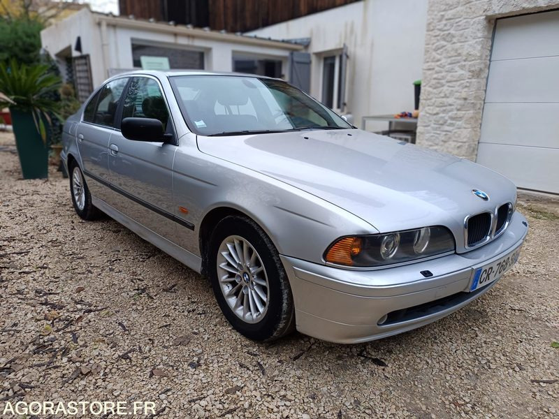 BMW SERIE 5 525i 2.5 i 192CH BOITE AUTOMATIQUE - 2001 - 212000KMS - Coche: foto 3 BMW SERIE 5 525i 2.5 i 192CH BOITE AUTOMATIQUE - 2001 - 212000KMS - Coche: foto 3