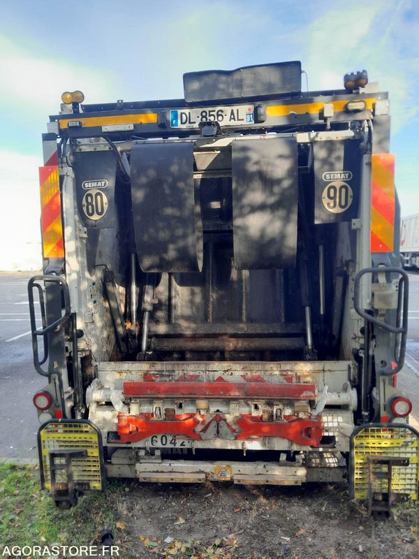 BOM 16T IVECO GNC NON ROULANT( 6042-66ICAM571X) - Camión de basura: foto 4 BOM 16T IVECO GNC NON ROULANT( 6042-66ICAM571X) - Camión de basura: foto 4