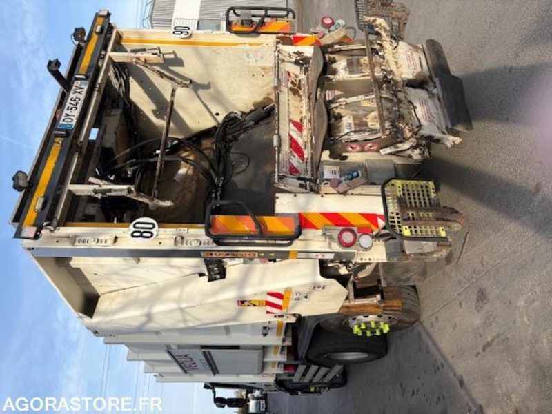 BOM 26T GNC IVECO - 2016 (6401- VPIDF -66ICAM571X) - Camión de basura: foto 3 BOM 26T GNC IVECO - 2016 (6401- VPIDF -66ICAM571X) - Camión de basura: foto 3