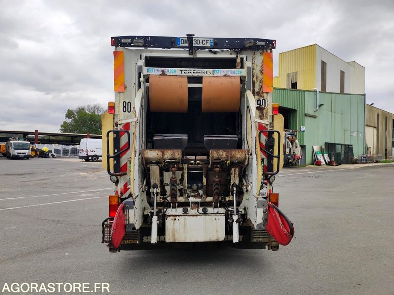 BOM 26T RENAULT DXI - Camión de basura: foto 4 BOM 26T RENAULT DXI - Camión de basura: foto 4