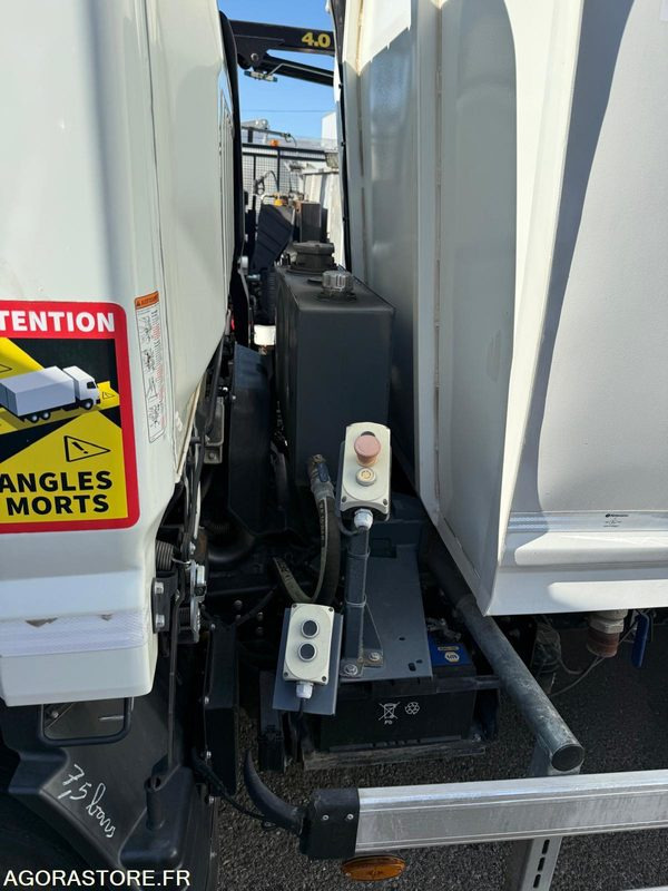 Camión de basura BOM 7.5T - 2020 - 60008 KMS: foto 8 Camión de basura BOM 7.5T - 2020 - 60008 KMS: foto 8