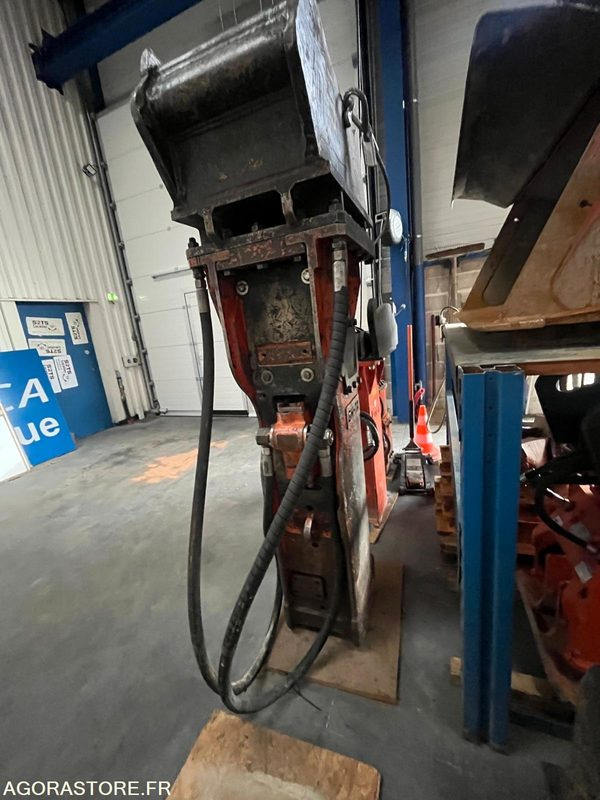 BRH NPK GH-7A 2012 - Martillo hidráulico: foto 2 BRH NPK GH-7A 2012 - Martillo hidráulico: foto 2