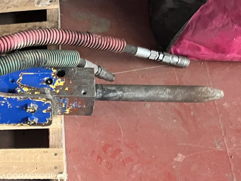 BRH brise roche hydraulique ARDEN AB0082DA - Année 2021 - Pour pelle de 1 à 3T - Equipo de construcción: foto 4 BRH brise roche hydraulique ARDEN AB0082DA - Année 2021 - Pour pelle de 1 à 3T - Equipo de construcción: foto 4