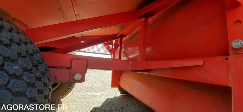 Balayeuse stade Wiedeman - 1992 - Maquinaria de jardinería: foto 5 Balayeuse stade Wiedeman - 1992 - Maquinaria de jardinería: foto 5