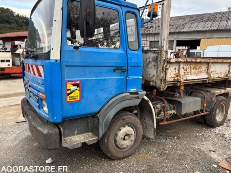 CAMION BENNE (TRI-BENNE) RENAULT S120 MIDLINER 1991 221000 KM - Camión volquete: foto 2 CAMION BENNE (TRI-BENNE) RENAULT S120 MIDLINER 1991 221000 KM - Camión volquete: foto 2