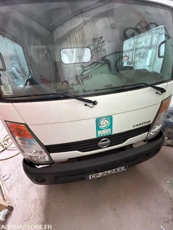 Camión con plataforma elevadora CAMION NACELLE NISSAN IMER P 23 AS 11 2013 20 000 KM: foto 6