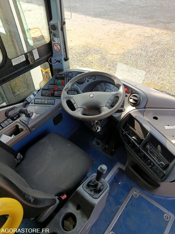 CAR IVECO RECREO - PARC 11937- MEC2011/680 000 km/ BY-218-RF - Autobús escolar: foto 5 CAR IVECO RECREO - PARC 11937- MEC2011/680 000 km/ BY-218-RF - Autobús escolar: foto 5