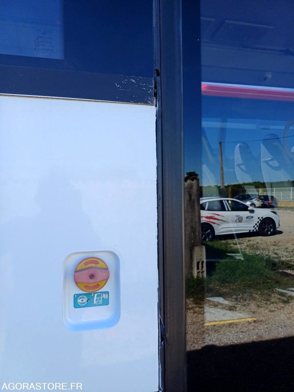 CAR MERCEDES BENZ INTOURO 21886 (6109) MEC 30/12/2009 335477 KM AJ-792-BQ - Autobús escolar: foto 4 CAR MERCEDES BENZ INTOURO 21886 (6109) MEC 30/12/2009 335477 KM AJ-792-BQ - Autobús escolar: foto 4